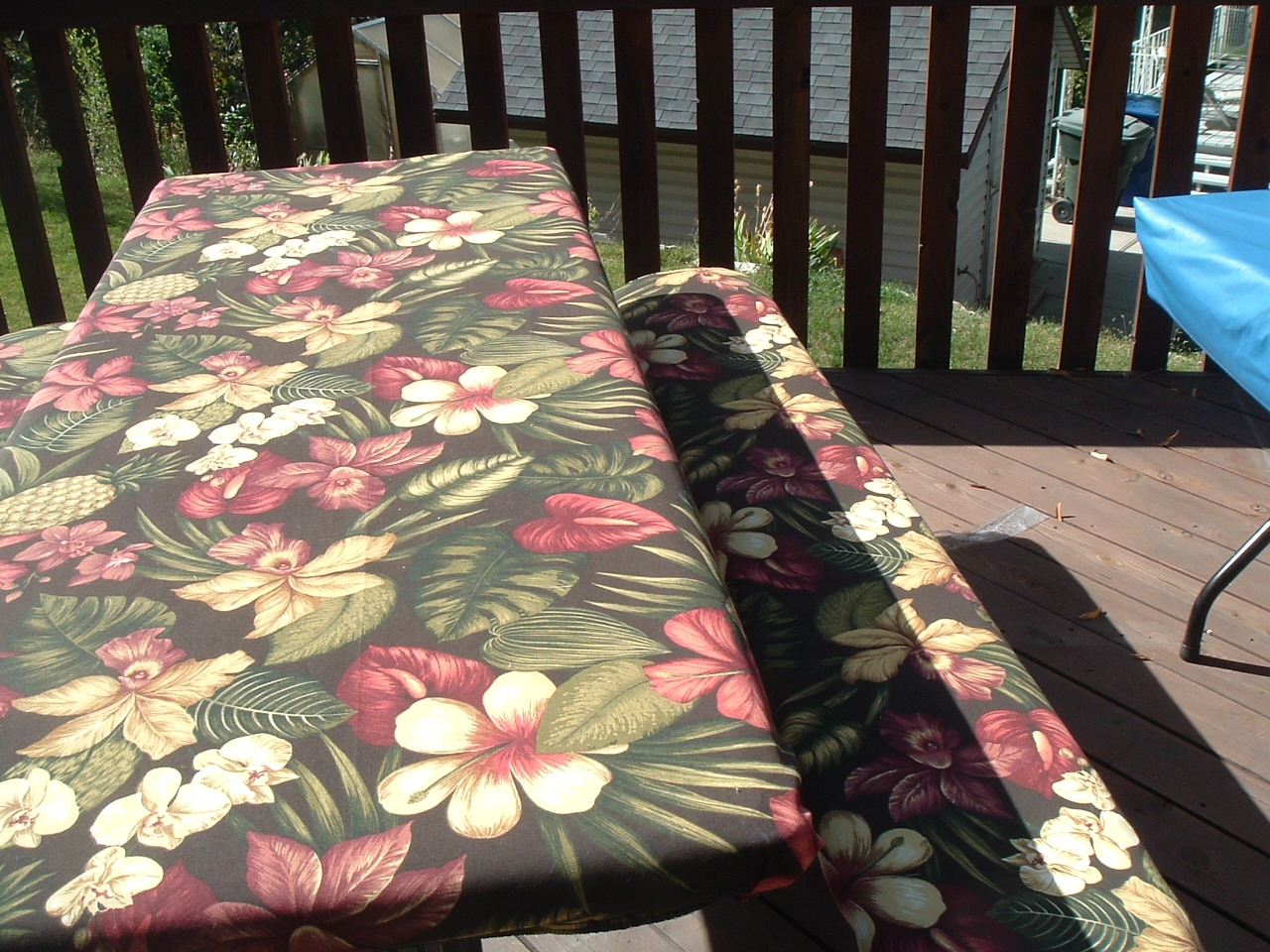 Heavy Duty Outdoor Fabric Picnic Tablecloths for Sale